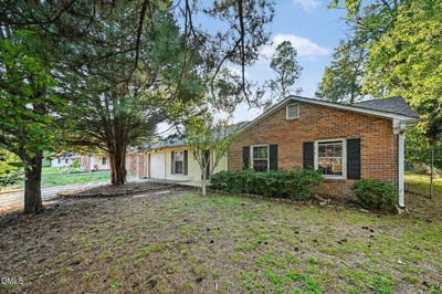 /international/us/4111-toroella-street-durham-nc-110110405918/