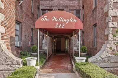 /international/us/312-main-street-white-plains-ny-110102496067/