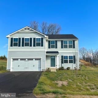 /international/us/801-otero-lane-hedgesville-wv-110104023779/