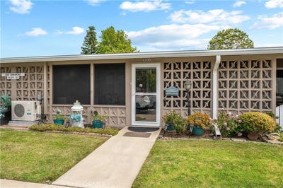 /international/us/1260-oakmont-road-seal-beach-ca-110108887426/