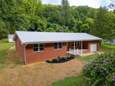 /international/us/5282-hale-branch-road-barboursville-wv-110100774613/