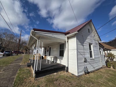 /international/us/204-208-w-7th-street-weston-wv-110106028284/