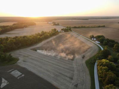 /international/us/1000-n-300-w-perrysville-in-110120087958/