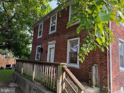 /international/us/1404-roanoke-road-camden-nj-110100028307/