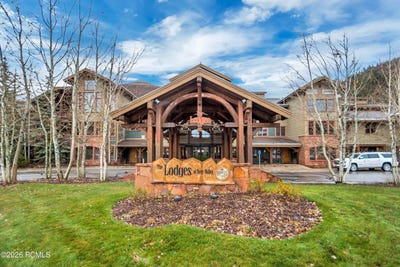 /international/us/2900-e-deer-valley-drive-park-city-ut-110109065680/