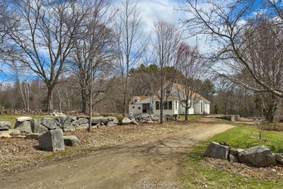 /international/us/175-quarry-road-waldoboro-me-110107724331/