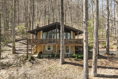 /international/us/679-locust-drive-maggie-valley-nc-110103675536/