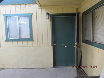 /international/us/520-8th-orange-cove-ca-110108580476/