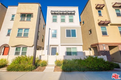 /international/us/776-daniel-freeman-cir-inglewood-ca-110108475040/