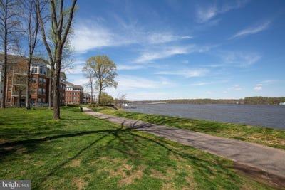 /international/us/830-belmont-bay-drive-woodbridge-va-110098827746/
