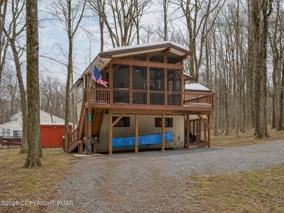 /international/us/250-white-pine-drive-pocono-lake-pa-110105703096/