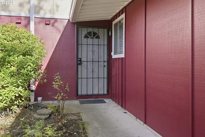 /international/us/1326-quaker-st-eugene-or-110105639165/