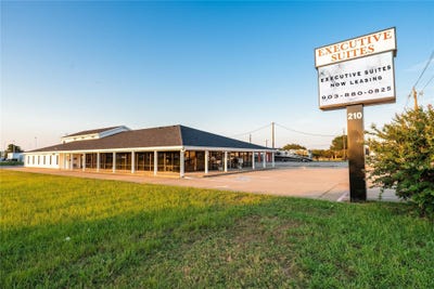 /international/us/210-w-main-street-gun-barrel-city-tx-110101694618/