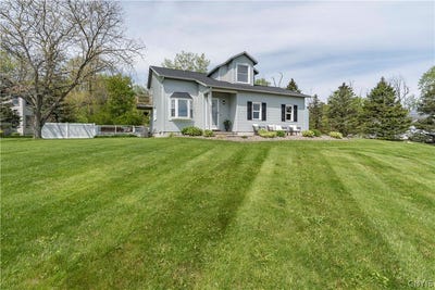 /international/us/8683-bayview-drive-cicero-ny-110108208979/