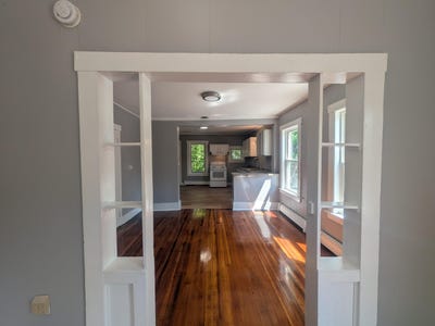 /international/us/6-lafayette-street-claremont-nh-110108906107/