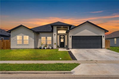 /international/us/119-speargrass-lane-odem-tx-110108354069/