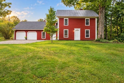 /international/us/3234-w-hill-road-montgomery-vt-110109961463/