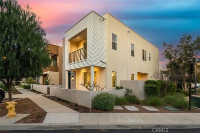 /international/us/446-chorus-irvine-ca-110106977540/