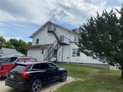 /international/us/207-nw-2nd-street-greenfield-ia-110076382658/