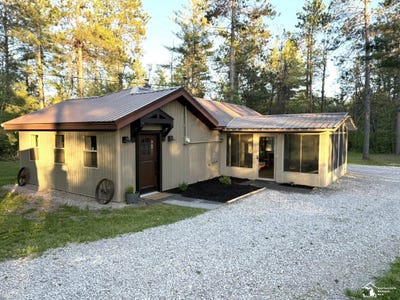 /international/us/1391-w-hill-road-lewiston-mi-110108446078/
