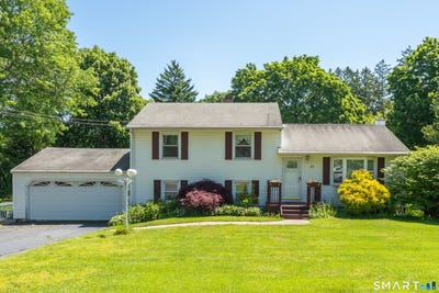 /international/us/33-deforest-drive-north-branford-ct-110108392246/