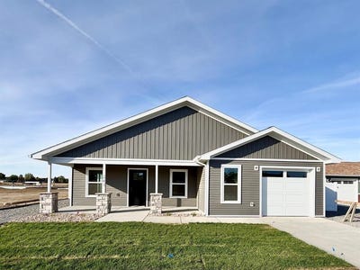/international/us/263-cypress-dr-powell-wy-110120415463/