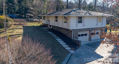 /international/us/104-disosway-street-black-mountain-nc-110104612894/