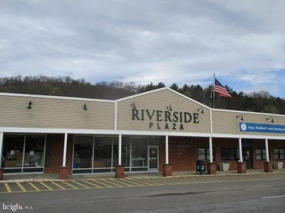 /international/us/2-riverside-plaza-blossburg-pa-110107963534/
