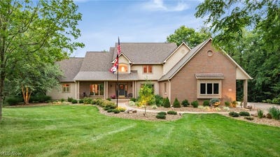 /international/us/4474-white-tail-court-nashport-oh-110109811402/