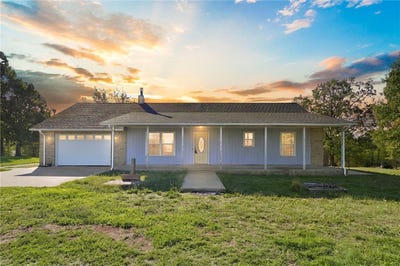 /international/us/16845-blue-mountain-road-prairie-grove-ar-110120528476/