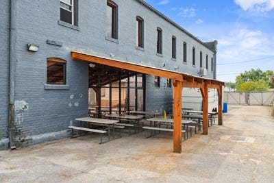 /international/us/200-w-benson-street-anderson-sc-110107586428/