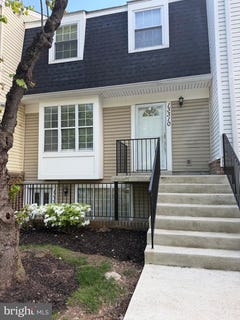 /international/us/13310-bayberry-drive-germantown-md-110107571987/