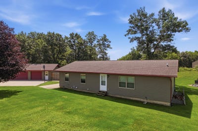 /international/us/65391-142nd-avenue-wabasha-mn-110109216599/