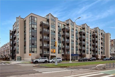 /international/us/91-16-shore-front-parkway-rockaway-beach-ny-110106471730/