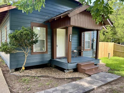 /international/us/316-pine-st-port-neches-tx-110097218330/