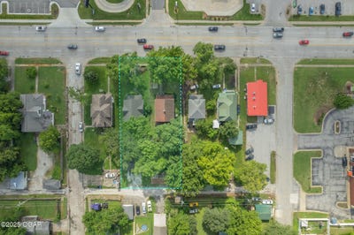 /international/us/717-719-s-madison-avenue-webb-city-mo-110100570448/