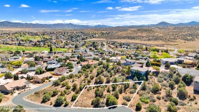 /international/us/1426-n-rustlers-roost-dewey-az-110107037828/