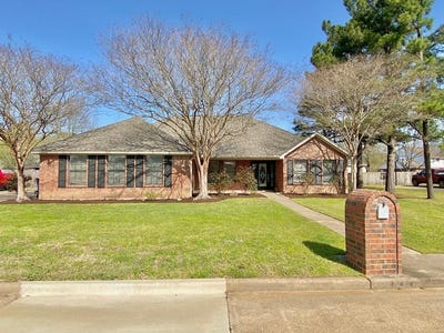 /international/us/403-aspen-bend-street-crockett-tx-110096175036/