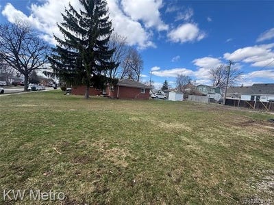 /international/us/1382-hanford-avenue-lincoln-park-mi-110106814046/