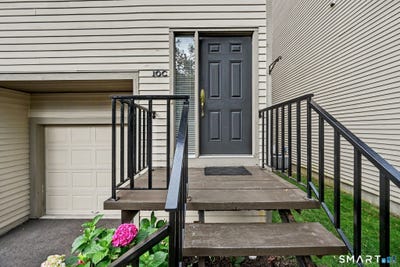 /international/us/2435-bedford-street-stamford-ct-110110216364/