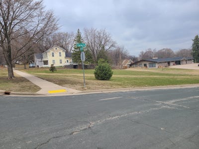 /international/us/306-5th-street-w-hastings-mn-110106925531/