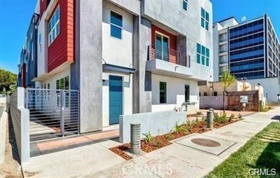 /international/us/8117-2nd-downey-ca-110120026171/