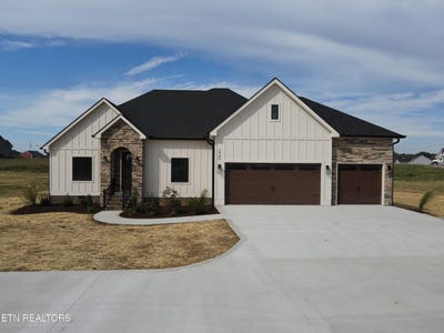 /international/us/220-cattlemans-drive-sparta-tn-110120060005/