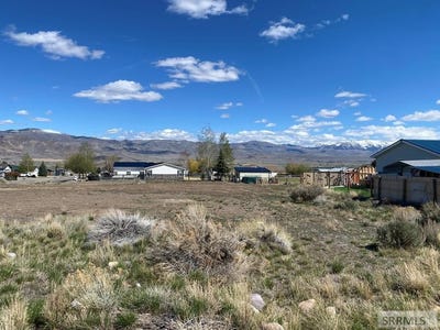 /international/us/921-custer-street-challis-id-110107381664/