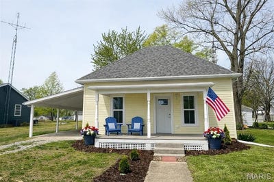 /international/us/113-e-maple-street-brownstown-il-110104067832/
