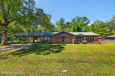 /international/us/22228-william-ward-road-moss-point-ms-110107398369/