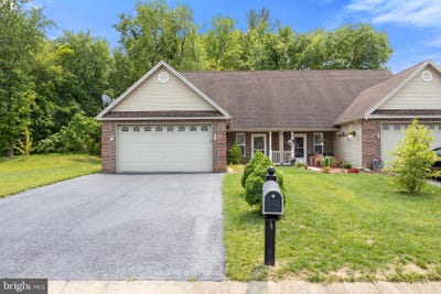 /international/us/104-beverly-boulevard-fayetteville-pa-110099954758/