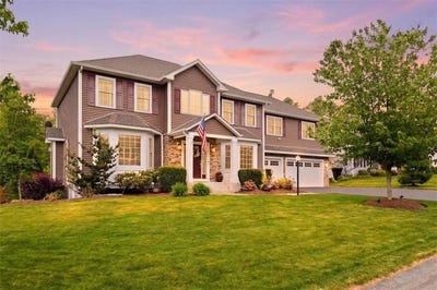 /international/us/81-cedar-forest-road-smithfield-ri-110108334369/