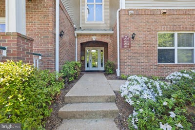 /international/us/6551-grange-lane-alexandria-va-110107479854/