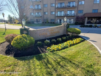 /international/us/3030-breckenridge-ln-louisville-ky-110109039875/